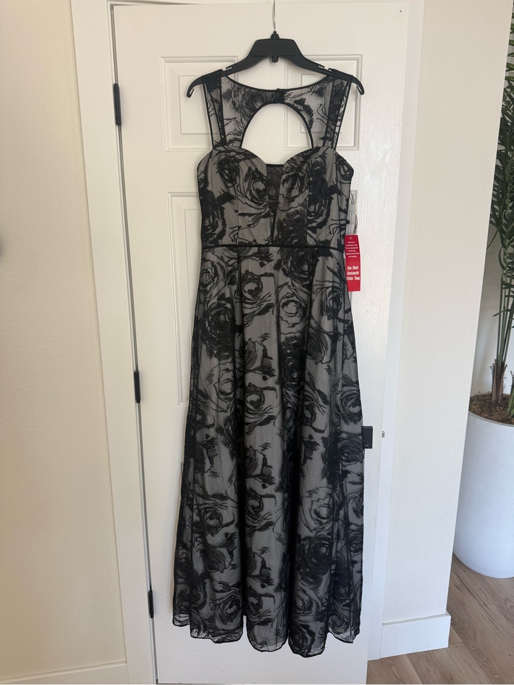 Aidan Mattox Black Illusion Floral Embroidered Gown Mesh Strap Dress NWT Size 12